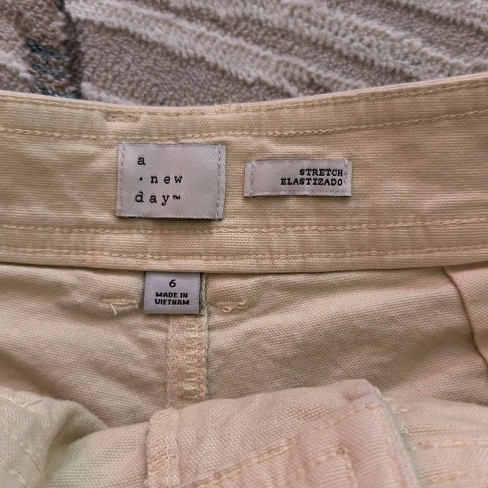A new day • high waisted yellow shorts - Picture 2 of 8